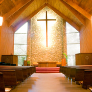Почему важно посещать церковь?